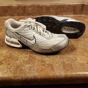 Nike Max Air - Size 7